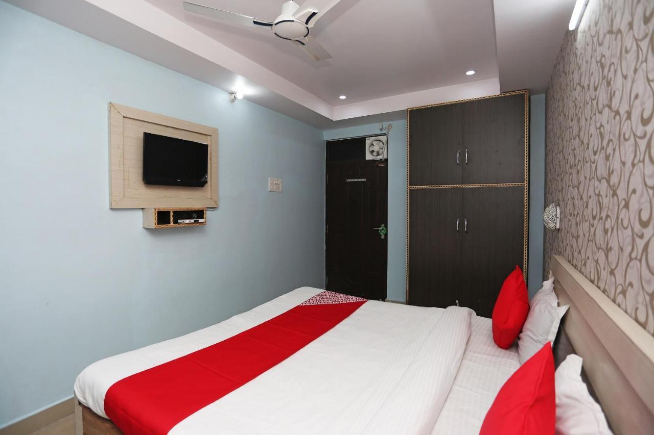 Oyo Hotel New Metro Near Phoenix United Lakhnau Kültér fotó